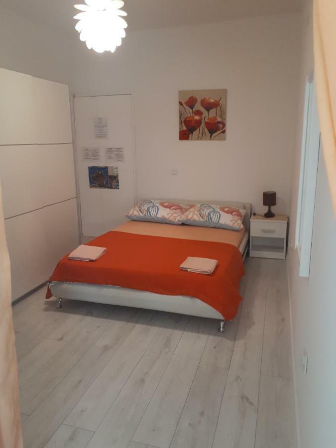 Apartmani Ivana Lopar Exterior foto