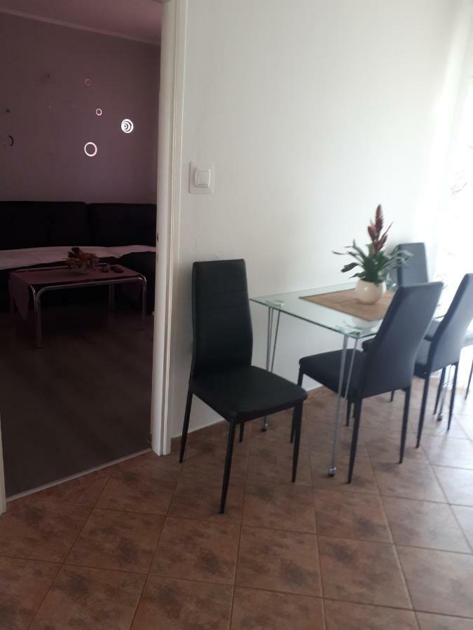 Apartmani Ivana Lopar Exterior foto